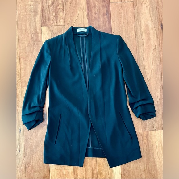 Aritzia Babaton Power Blazer - Picture 2 of 3